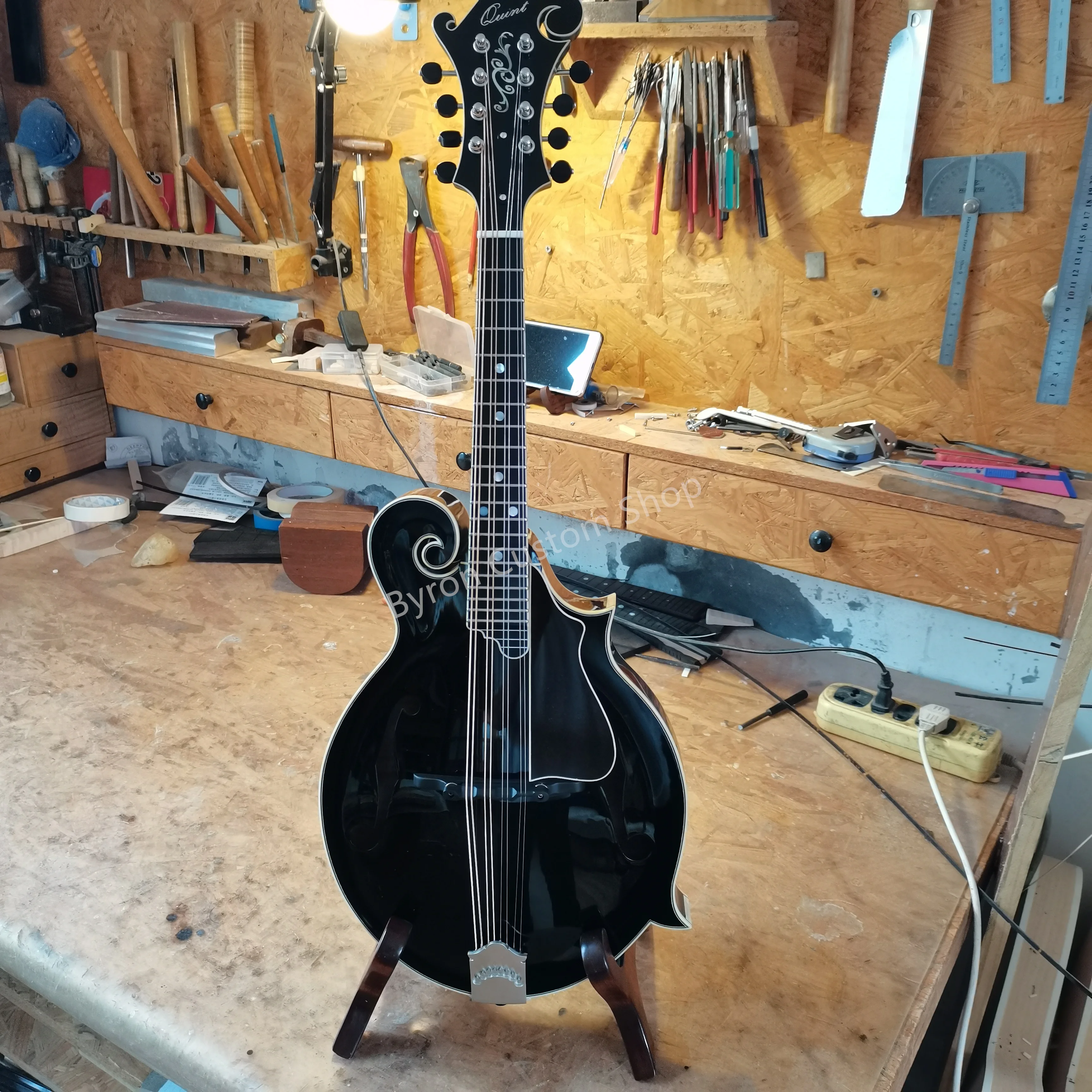 handmade custom built  Solid Spruce top / Solid Flamed Maple Back & Sides mandolin 8 strings music instruments