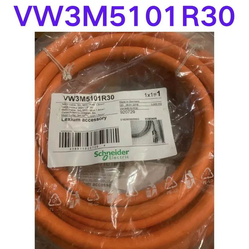 

Совершенно новый кабель питания двигателя VW3M5101R30