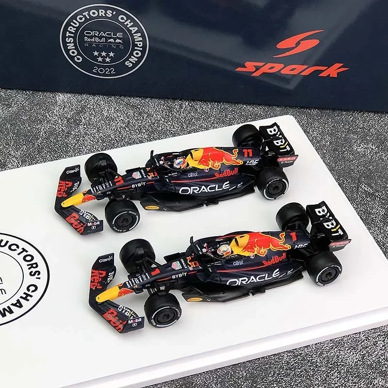 1:64 Red Bull F1 2022 5 Championship Commemorative two-car set Y249 resin miniature simulation model, adult decoration, boy toy