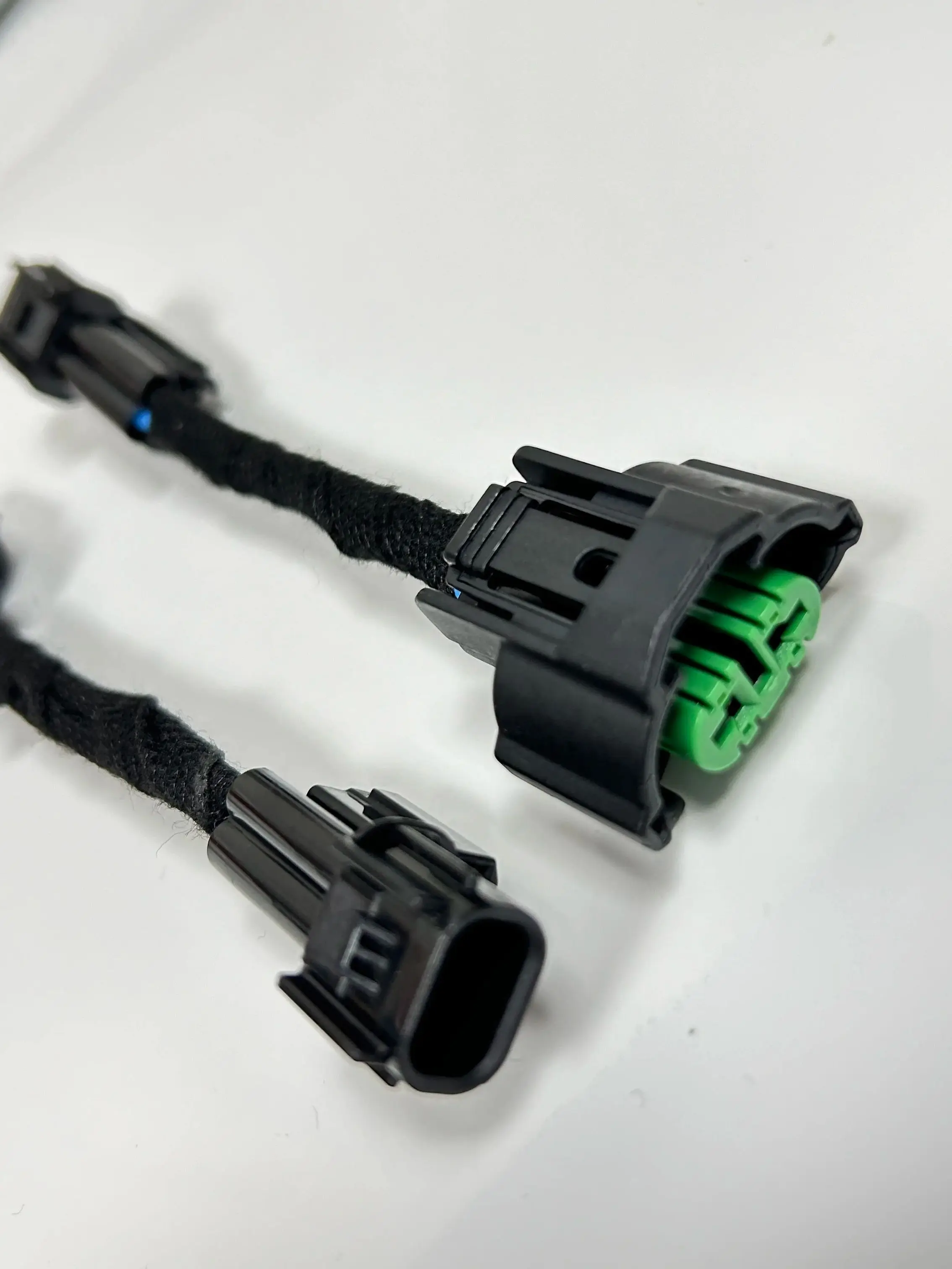 Upgrade and modification of LED fog lights with high-end fog light adapter cable