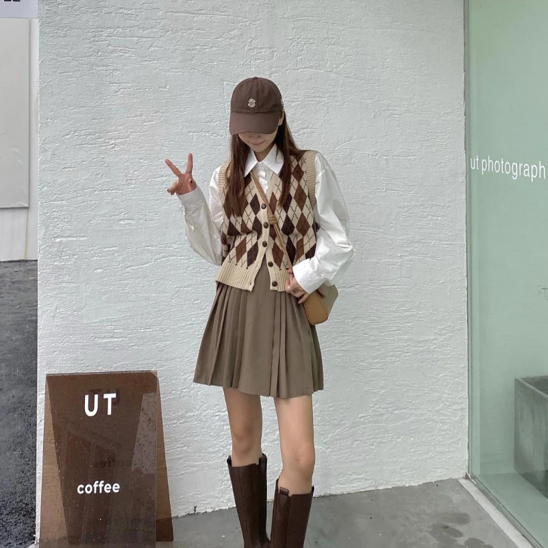Sweter dziergany kamizelka kobiety Retro na wszystkie mecze jednorzędowe różnokolorowe kamizelki w stylu Preppy Chic Kawaii swetry bez rękawów