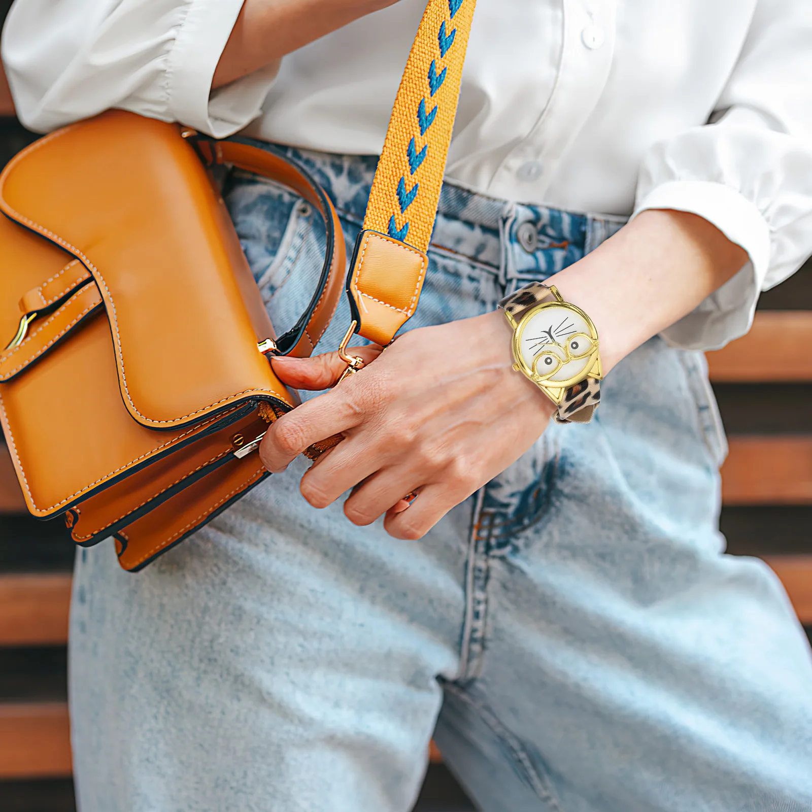 

1Pcs Stainless Steel Watch for Girls Cute Cartoon Cat Design Reliable Quartz Movement Lovely Wearable Gift for Mother Friend