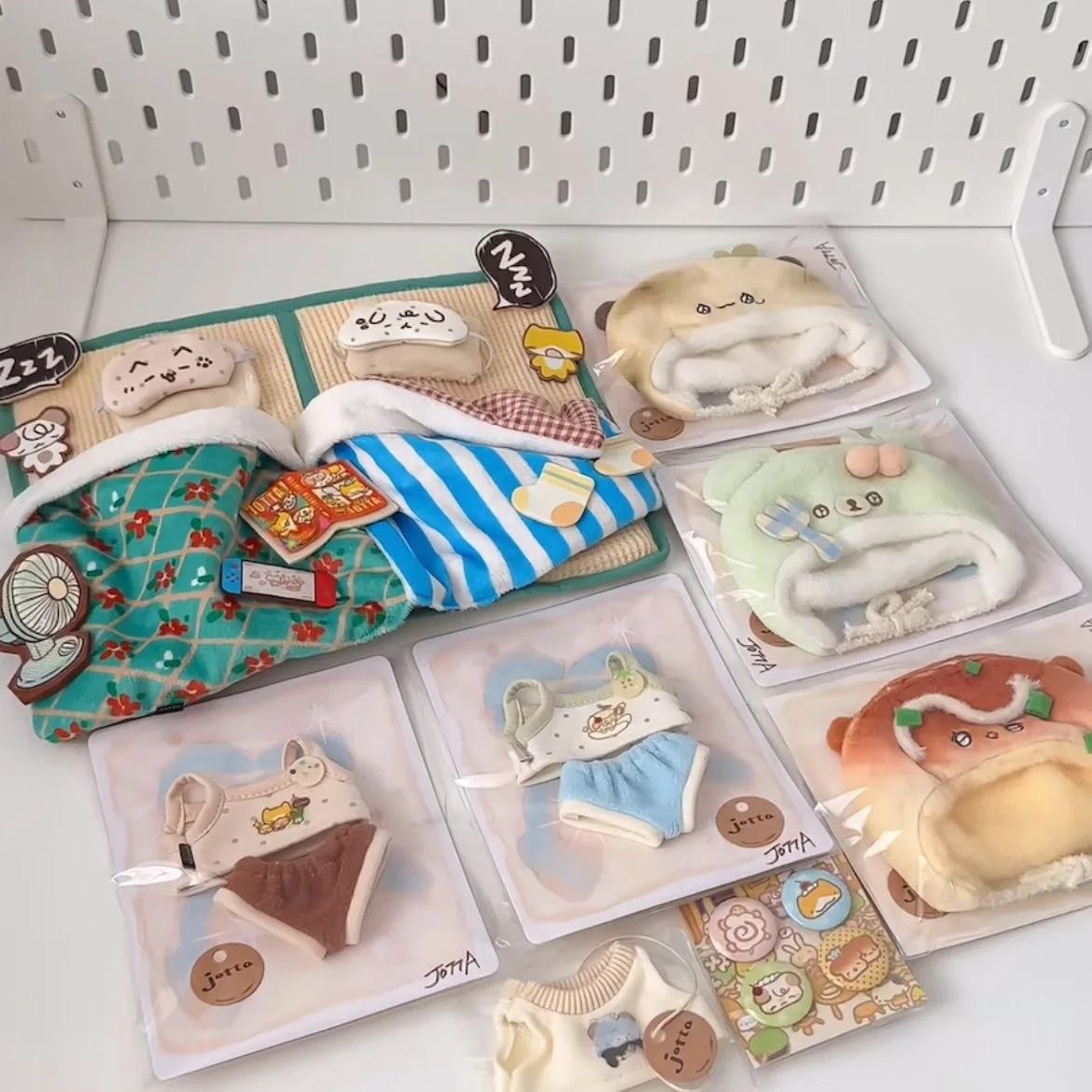 

10cm Cute Cotton Doll Bed Toy Collectible Memorial Doll Accessories Suitable For Doll Collection