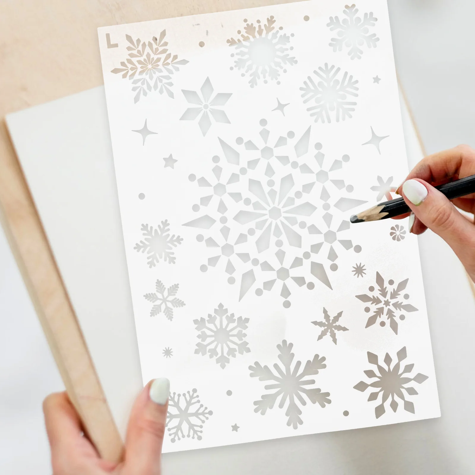 

Snowflake Stencil Reusable Plastic Large Hollow-Out Snowflake Painting Mold for Walls Wood Crafts Template