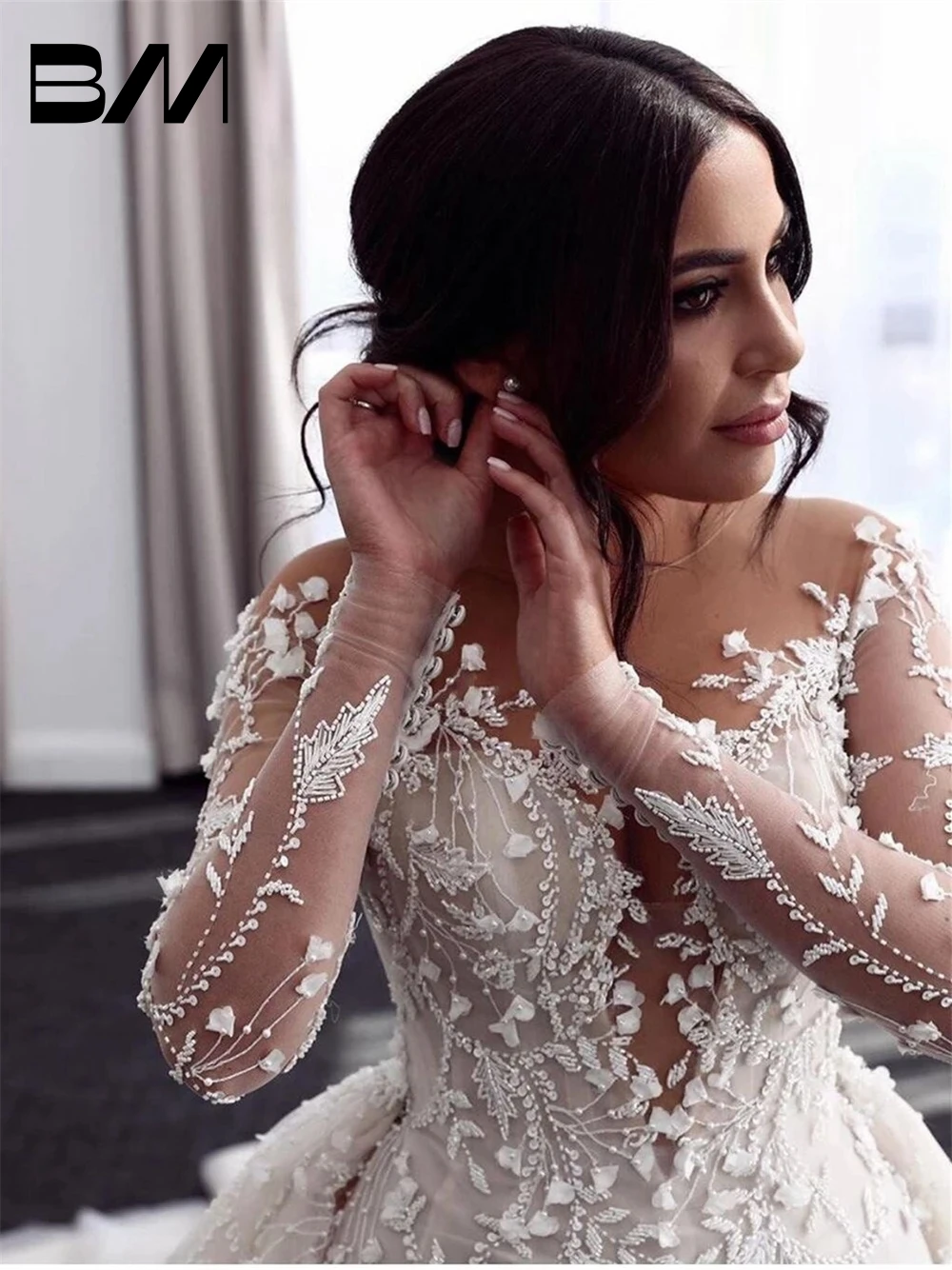 Arabic Long Sleeve Wedding Dresses With Detachable Train Lace Appliques Romantic Bride Dress Vestidos De Novia Robe De mariee