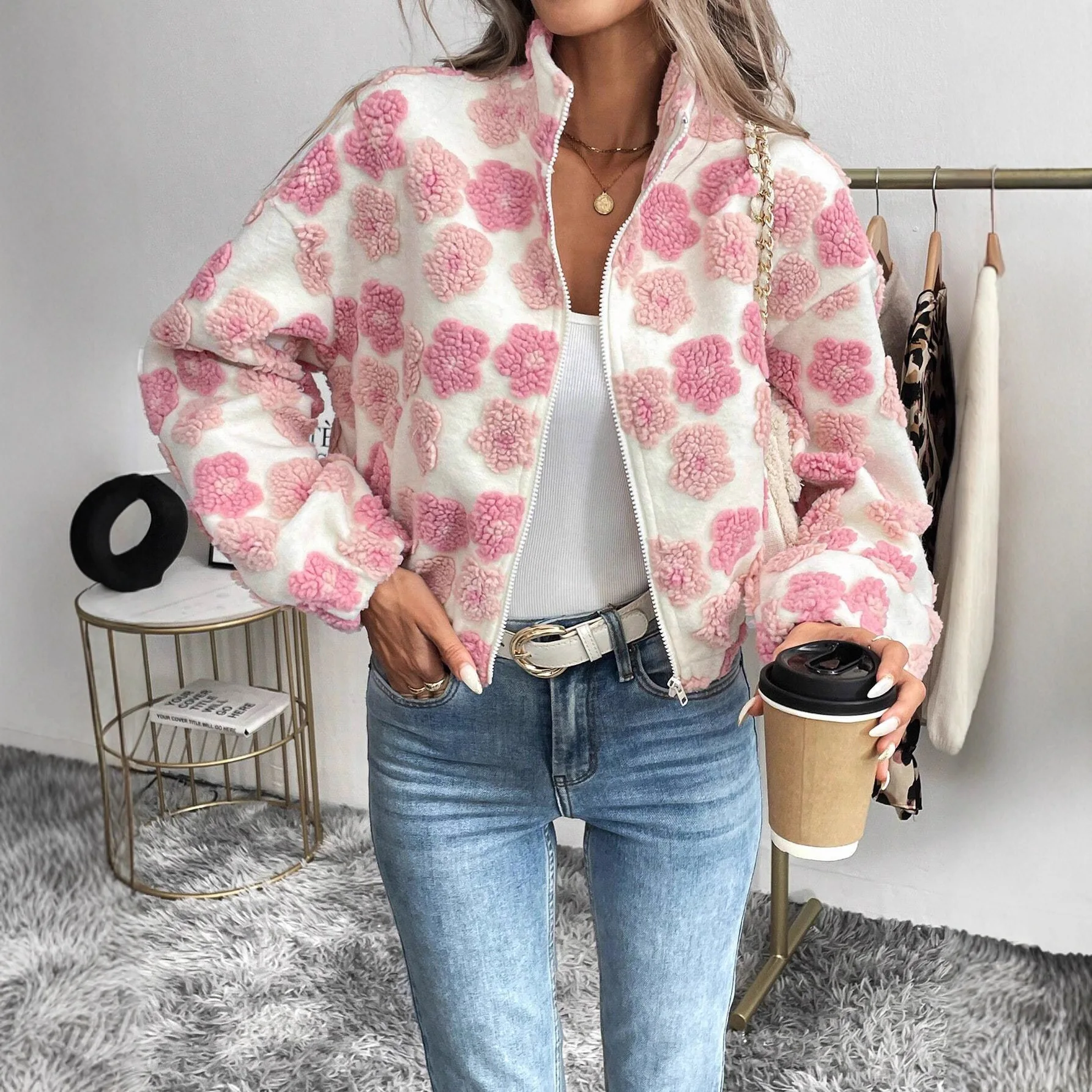 

European and American 2025 autumn and winter new velvet jacket for women short zipper casual versatile coat for women