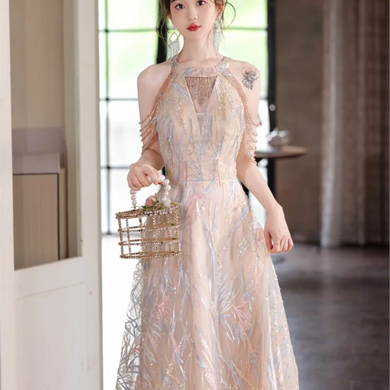 

Pink light luxury minority banquet temperament host graduation ceremony dress