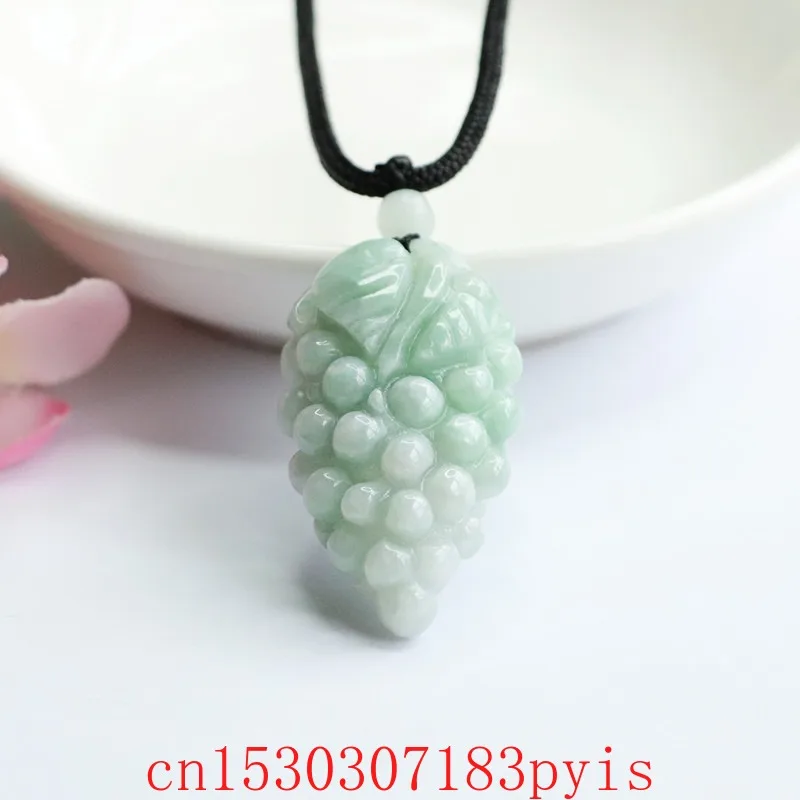 

Natural Burmese Emerald Jade Grape Pendant Necklace Fashion Fine Jewelry Jadeite Carved Charm Amulet Gifts for Women Men Luxury