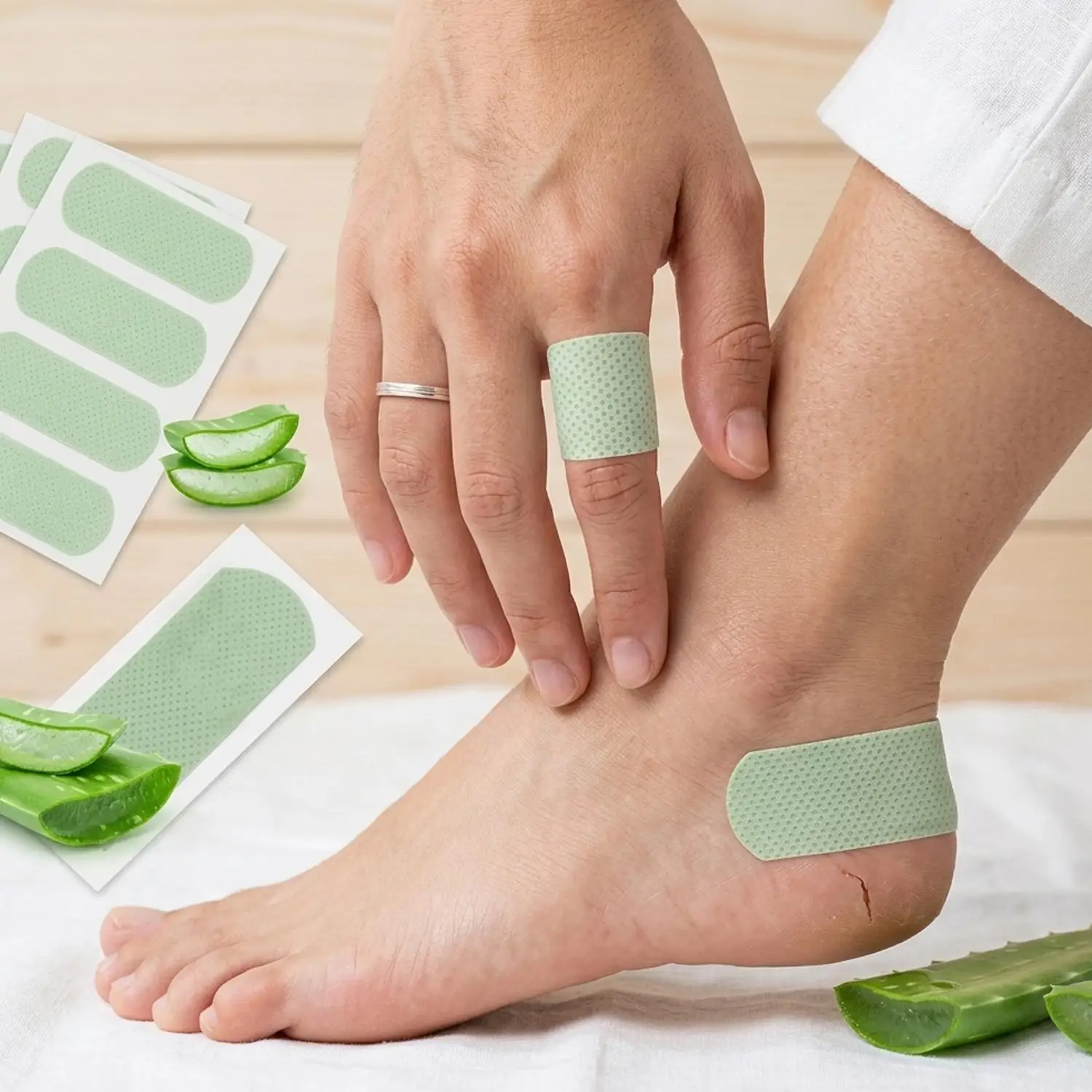 Aloe Vera Heel Foot Fingers Care Stickers Protector Anti-Cracked Repairing Dry Skin Heel Patches Adhesive Tape Anti-wear Pads