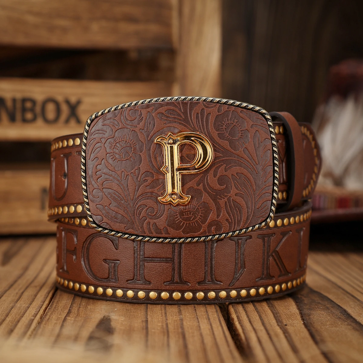 Ein PU-Gürtel im Western-Stil mit Schnallen, sowohl für Männer als auch für Frauen, lässig und im Retro-Stil, perfekt für den täglichen Ausflüge – Detail 13
