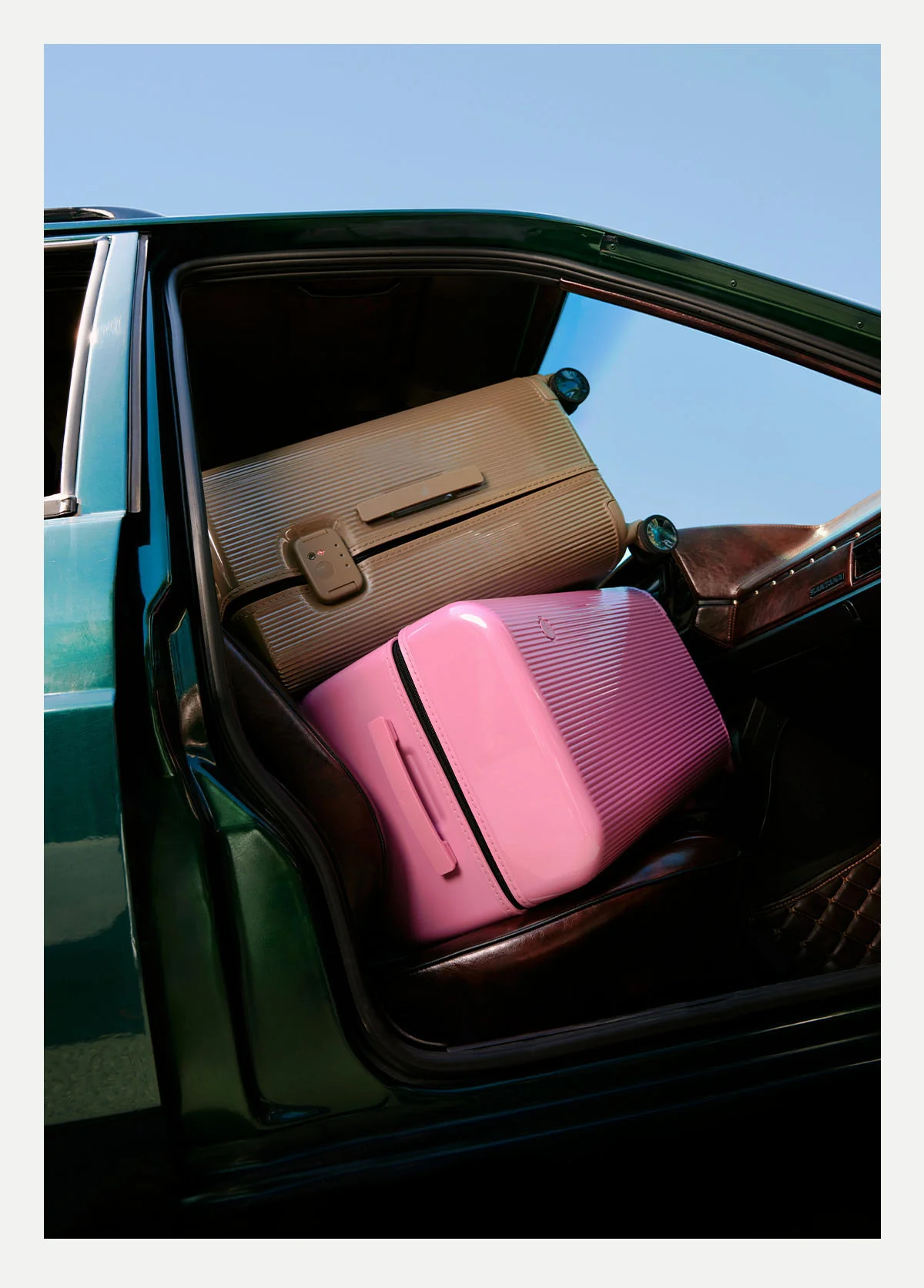 Maleta con ruedas de pistacho, equipaje