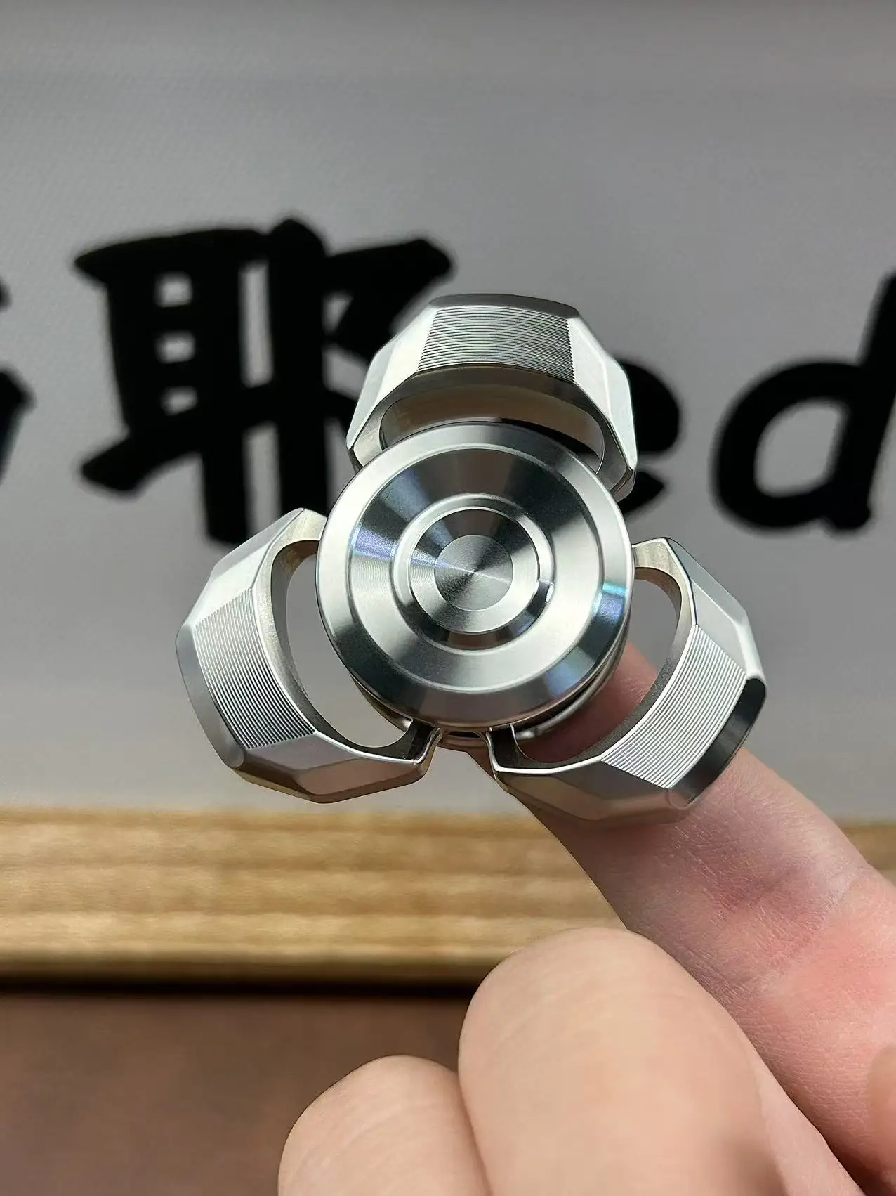 Foye EDC simple three-page fidget spinner Soft Talk Touch attack speed type stainless steel CD pattern stress-relieving toy
