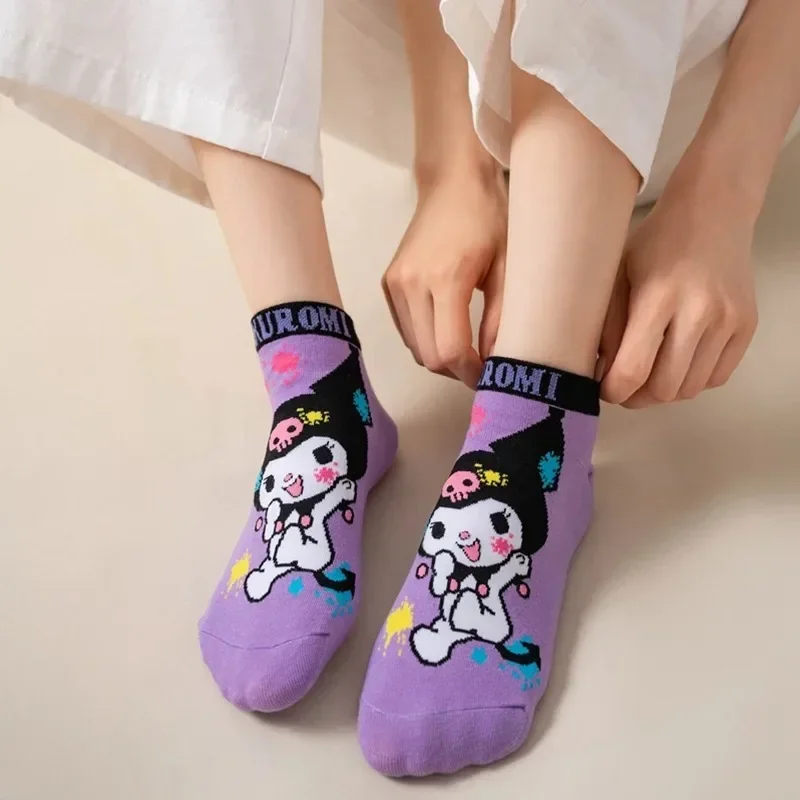 ถุงเท้าสีม่วง Sanrio Kuromi น่ารัก 5 คู่ กางเกงขาสั้นนุ่มสบาย ถุงเท้าการ์ตูนสาเหตุสําหรับผู้หญิงในทุกวัน