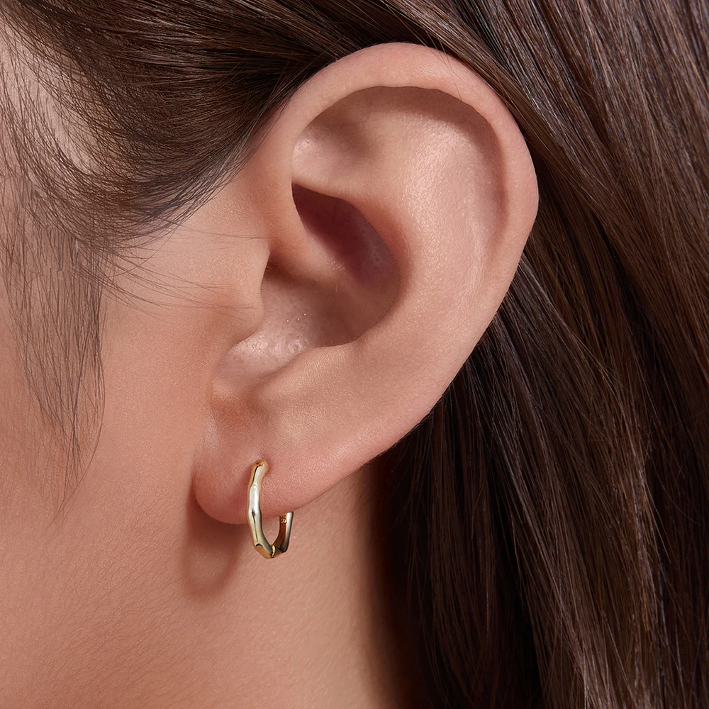 S925 Sterling Silver Minimalist Luxury Asymmetric Wave Twisted Ear Cuff Elegant Fashionable Durable Jewelry Accessory
