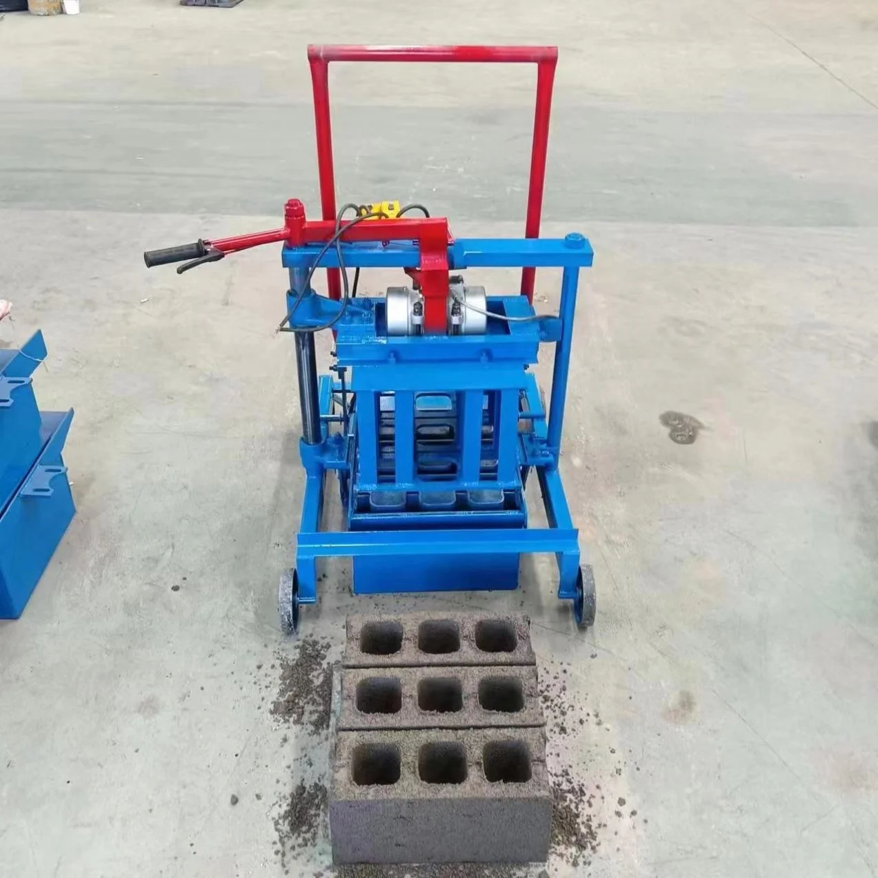 手動半自動インターロッキングアーホルドスマートハビテラ舗装中空セメントコンクリートブロック製造機200 1～2人用