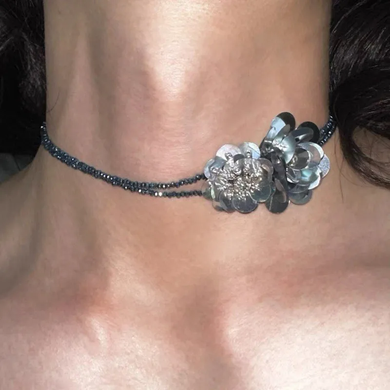 Creative Design Blue Silver Flower Necklace Neck Chain Fashion Jewelry Beautiful Exclusive Design Brithday Gift for Best Friend