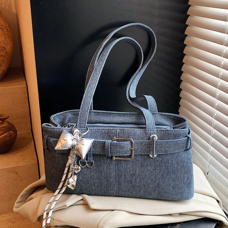 

Женская сумка, новинка 2026, ретро-пряжка, высококачественная мотоциклетная женская сумка для девочек, сумка через плечо в стиле ретро