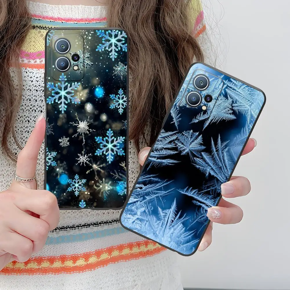 Winter Snowflake Mo…