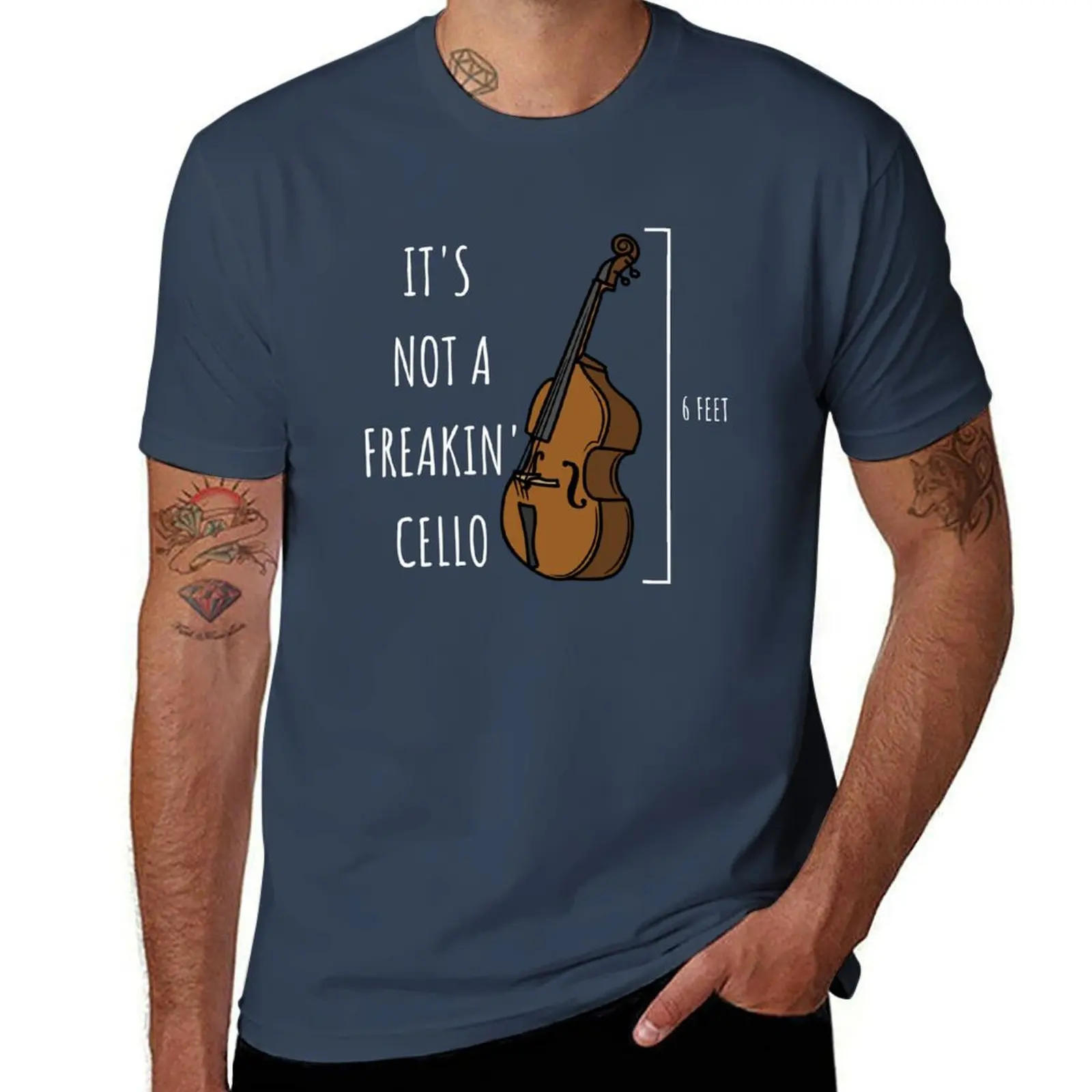 No es un violonchelo Freakin' para reproductor de contrabajo y músico clásico como camiseta de contrabajo camiseta gráfica para hombre