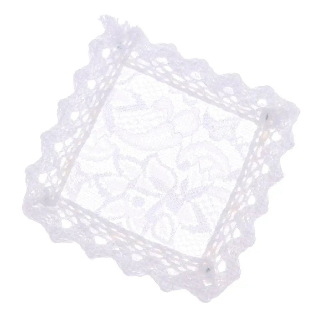 Elegante witte tafelkleed voor 1/12 schaal poppenhuis bureaudecor