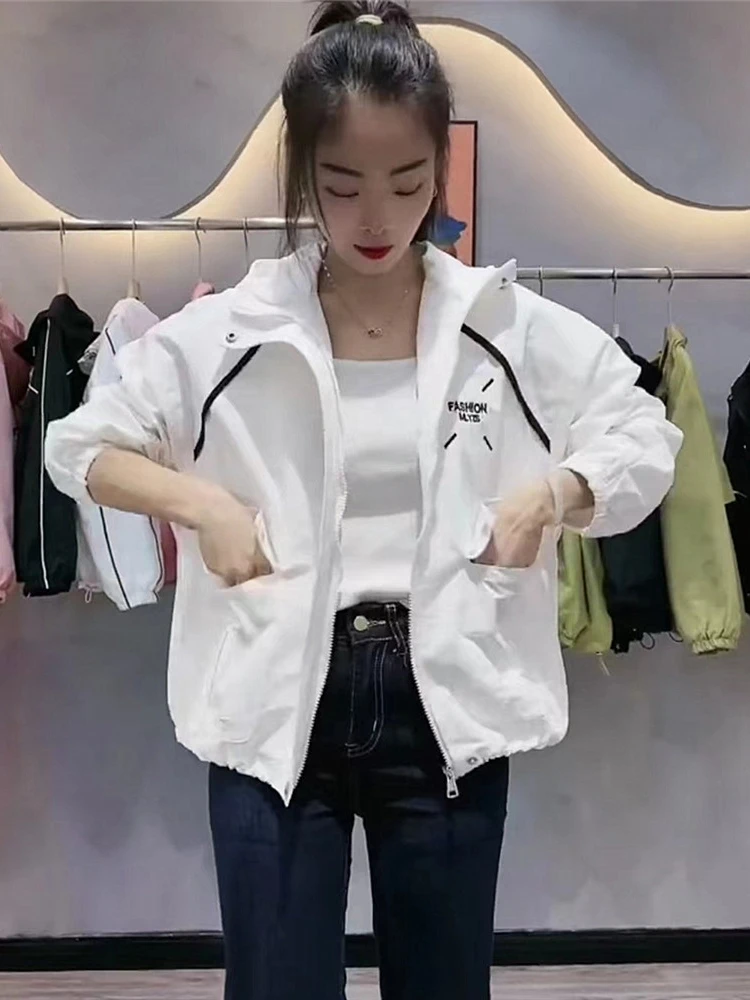 Casual Women's Short Jacket 2026 Spring Autumn New Style Letter Embroidery Windbreaker Top Polyester Fiber Long Sleeve Zipper