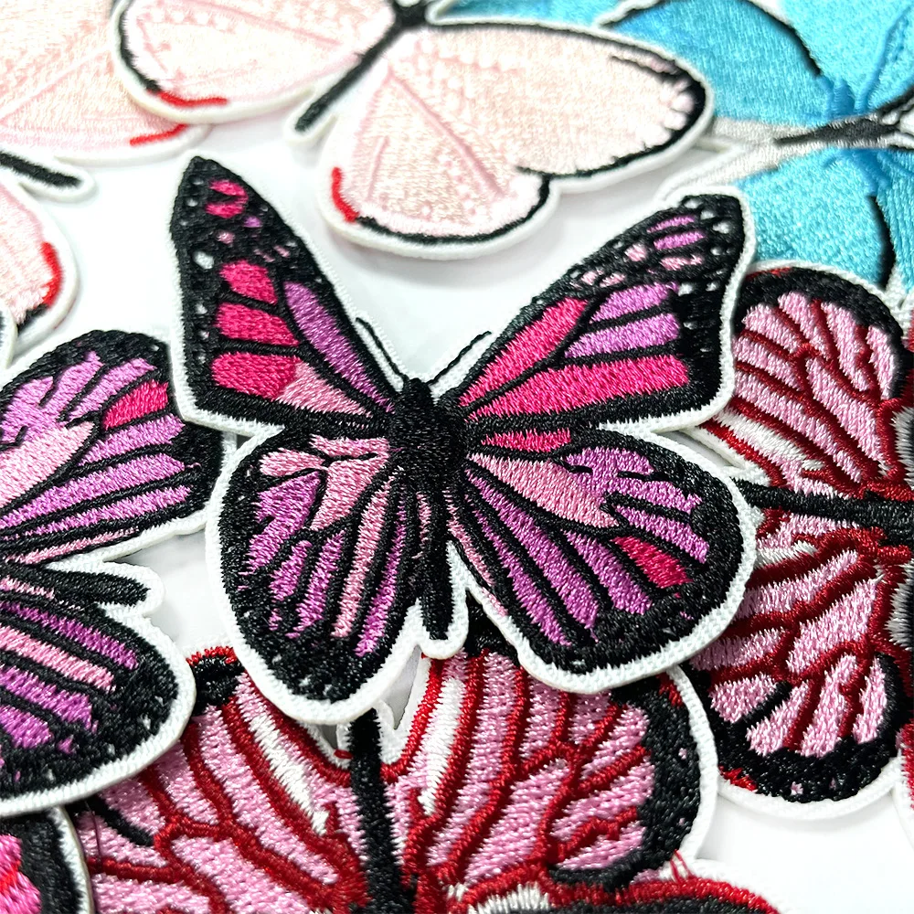 Parches termoadhesivos mariposa roja y azul bordados para ropa - imagen 4