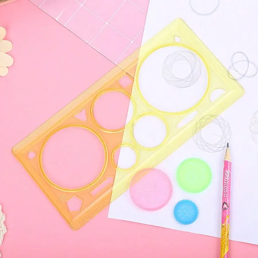 1/4 set of children's DIY drawing multifunctional fun puzzle spiral ruler, drawing graffiti, children's drawing plastic ruler