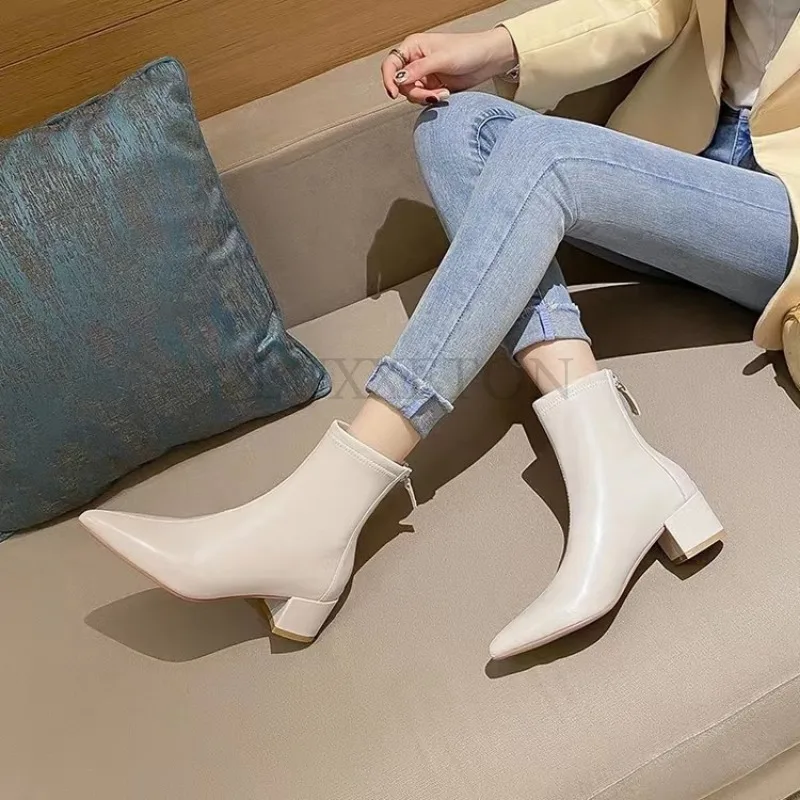 Low Cut Pointed Short Boots Thick Heel Patent Leather Zippered Back Fashionable Fashion Women Shoes Fashionable and Casual