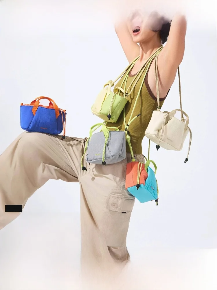 

Banana Leaf Lightweight Tote Bag Shoulder Crossbody Bag Commuting Travel Handbag Young Casual Pure Color British Style