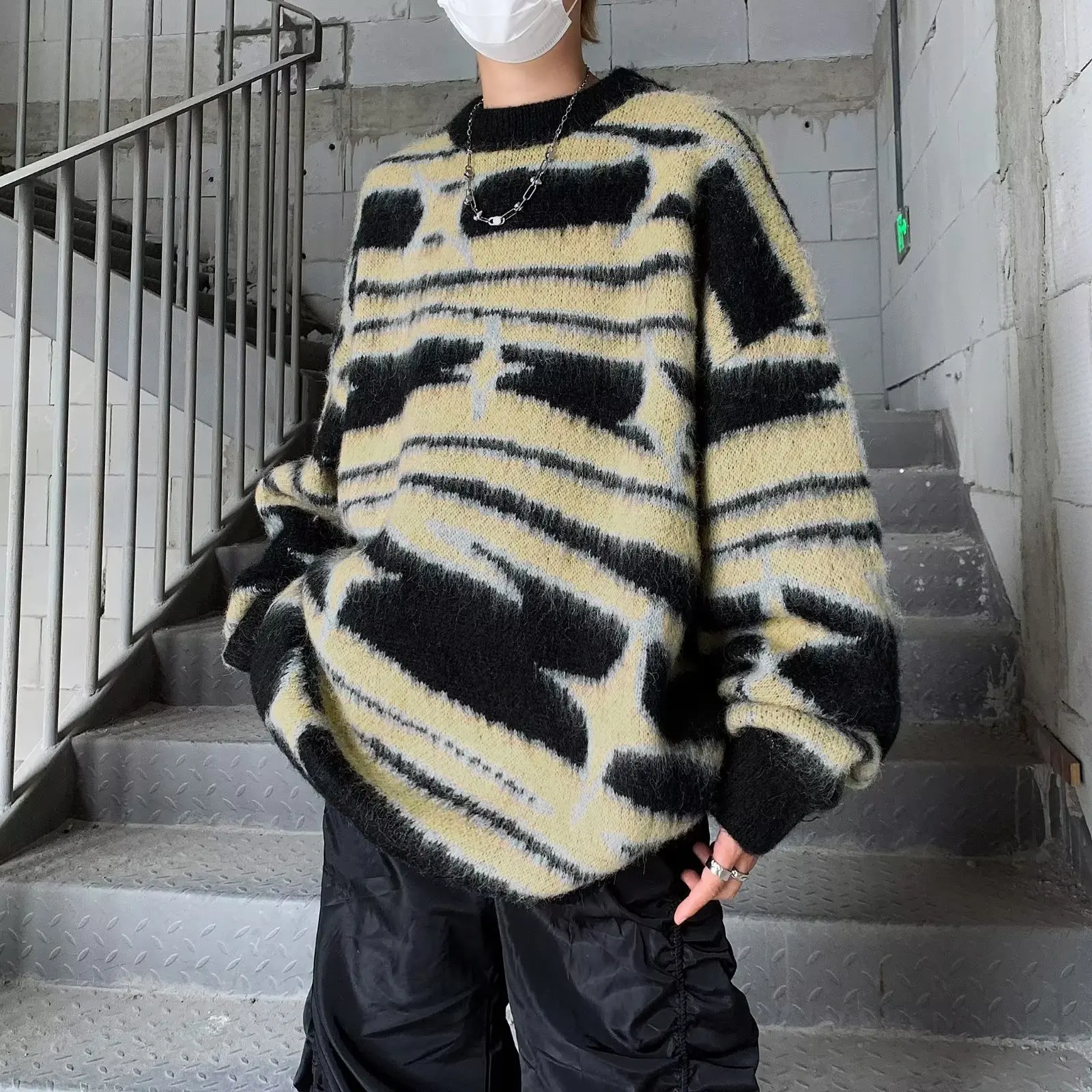 

American Sle Oversized round Ne Knitwear Zebra Pattern Color Blo Men's Casual Long Sve Sweater Autumn Winter plus Size