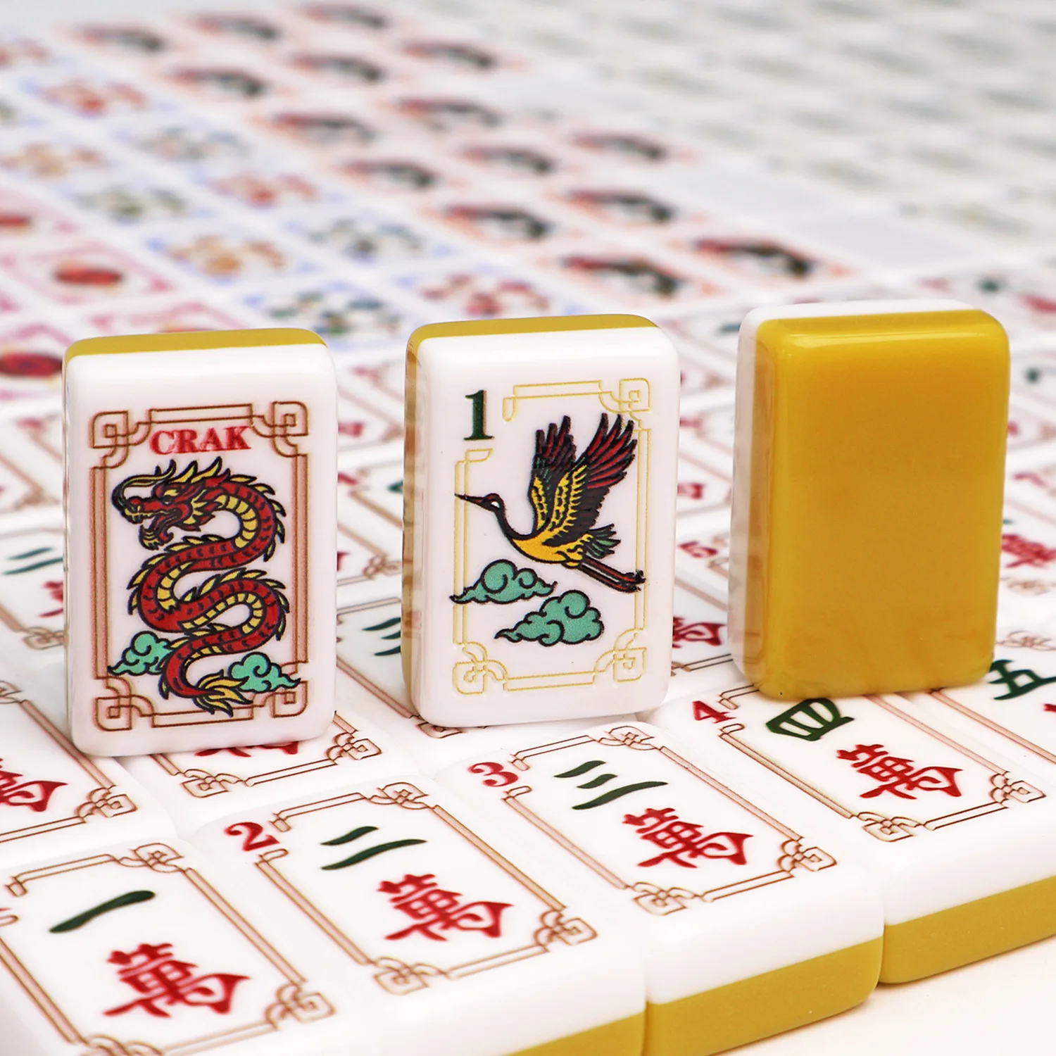 Luxury Acrylic American Mahjong Tiles Engraved Mahjong Game Set Travel Mah Jongg Sets for Indoor Outdoor Family Party Board Game