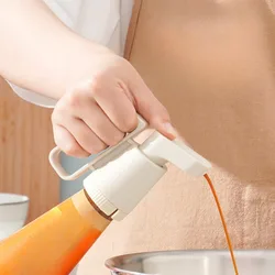 Kitchen Supplies Universal Tightly Seal Dispenser Pump W/Handle ABS Tomato Sauce Oyster Press Pump Reusable Bottle Head Gadget