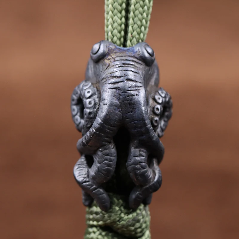 Black Sea Animal Octopus Brass Knife Beads Outdoor EDC Umbrella Rope Pendant DIY Paracord Bracelets Accessories Lanyard Hangings