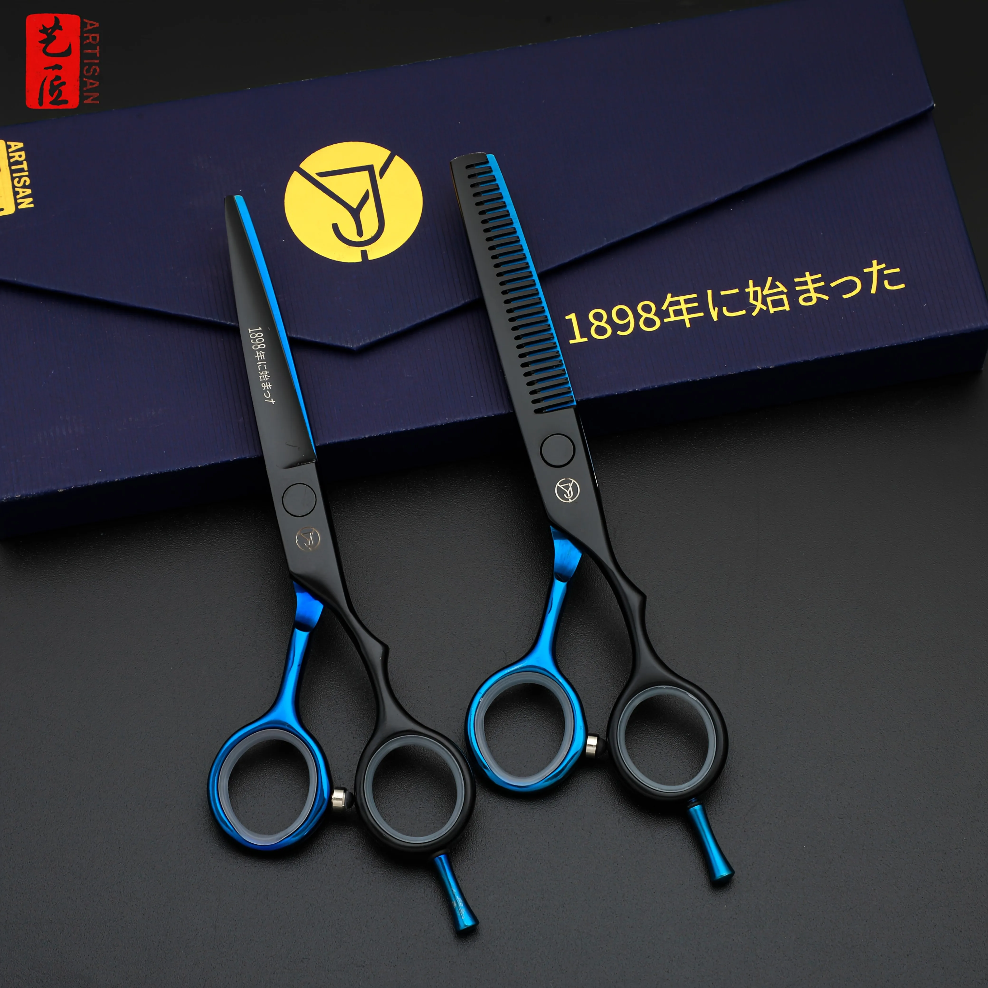 The 6-inch black and blue dual blade handle is ergonomically designed for greater comfort and ease of use, making it suitable fo