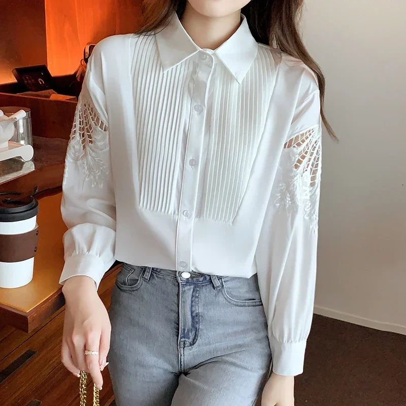 

2024 Autumn New Women's Hollow Out Lantern Sleeve White Shirts Single-Breasted Buttons Up Blouses Female Pleated Tops J68