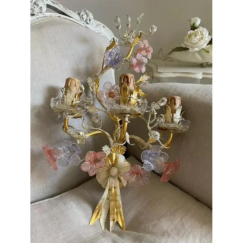 Italian three-lamp gold foil ivory LED wall lamp with remote control, hand-forged wrought iron and Murano glass flower