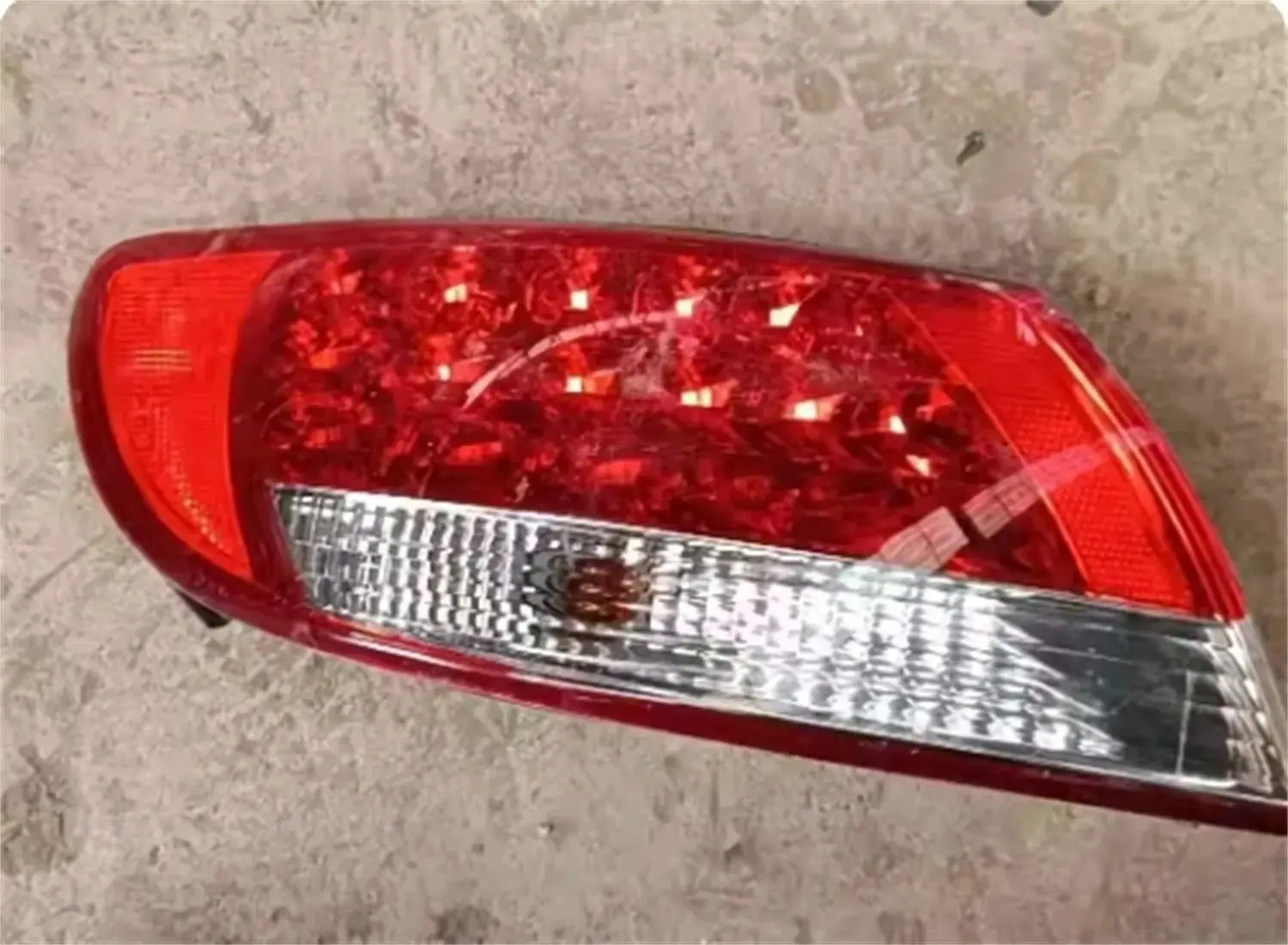 Car LED Tail Light Rear Brake Light Reverse turn signal Lamp for Hyundai Azera