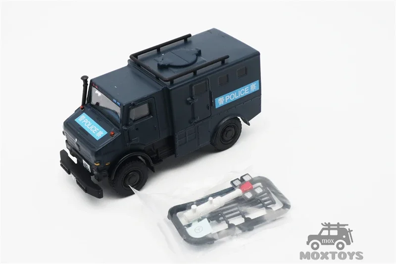 XCARTOYS 1:64 Unimog U5000 Armored Car Hong Kong PTU Police Vehicle  Diecast Model Car