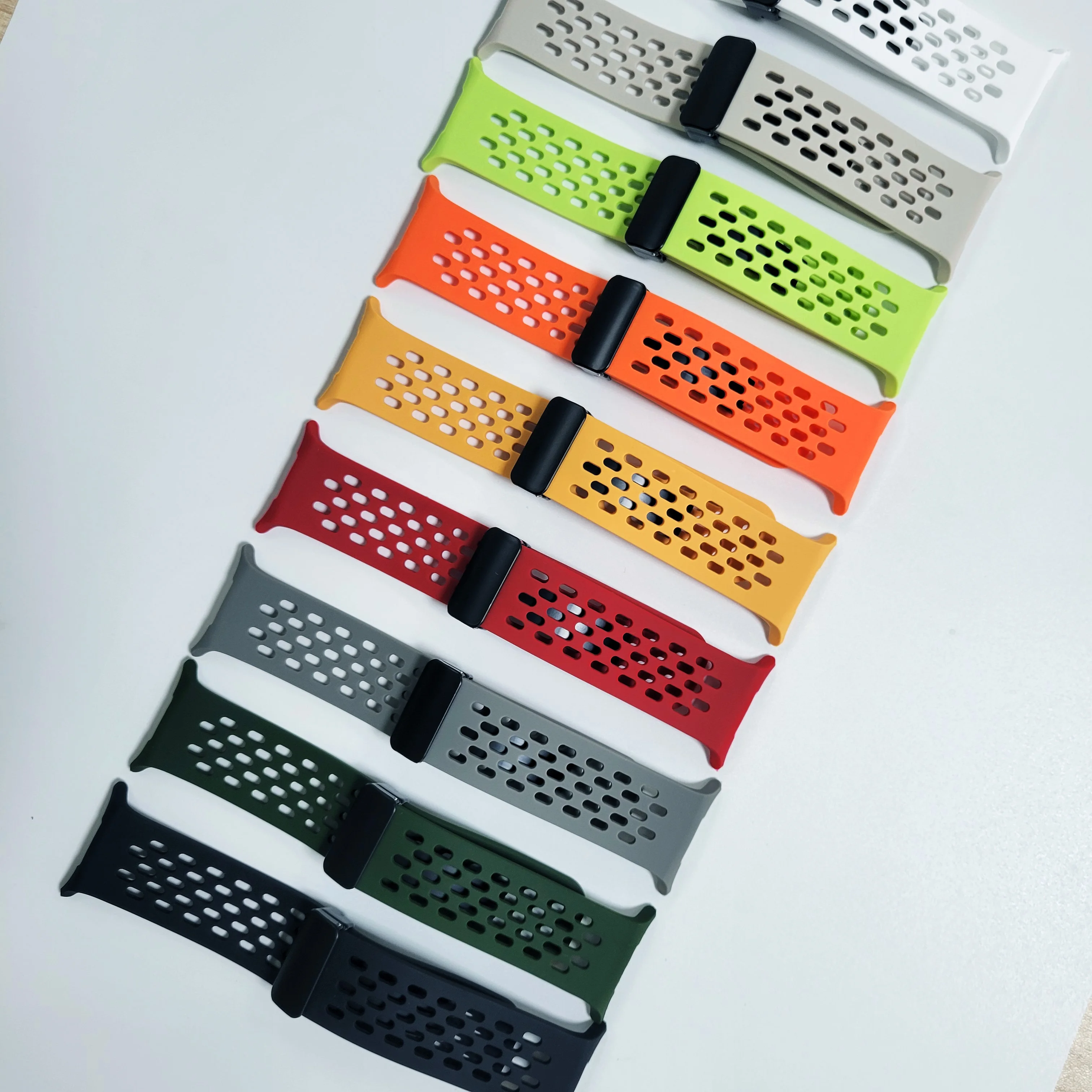 حزام سيليكون مغناطيسي مناسب لساعة Samsung Galaxy Watch Ultra 2025 حزام بديل لساعة Samsung Galaxy Watch Ultra 47 ملم