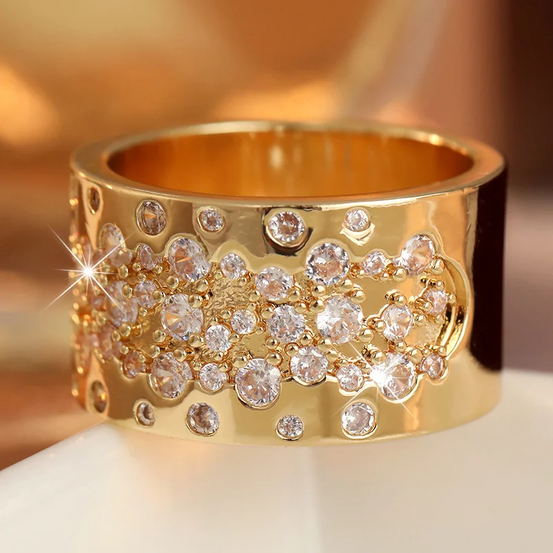 Elegant Luxury Women's Wide Ring with Irregular Synthetic Zircon Shining Grand Style Ring Banquet Party Jewelry