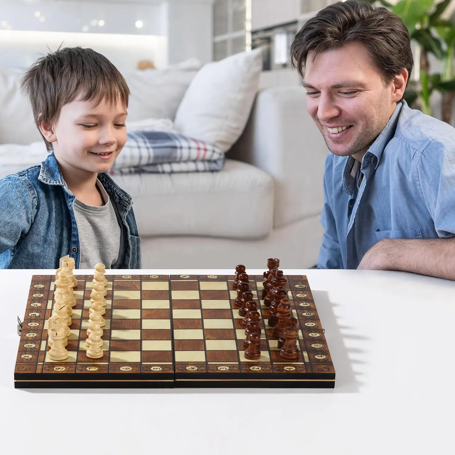 3-in-1 Schachbrett Magnetisches Brettspiel-Set Hölzernes Schachbrett für Erwachsene Schach + Dame und Backgammon Familienspiel Spielzeug