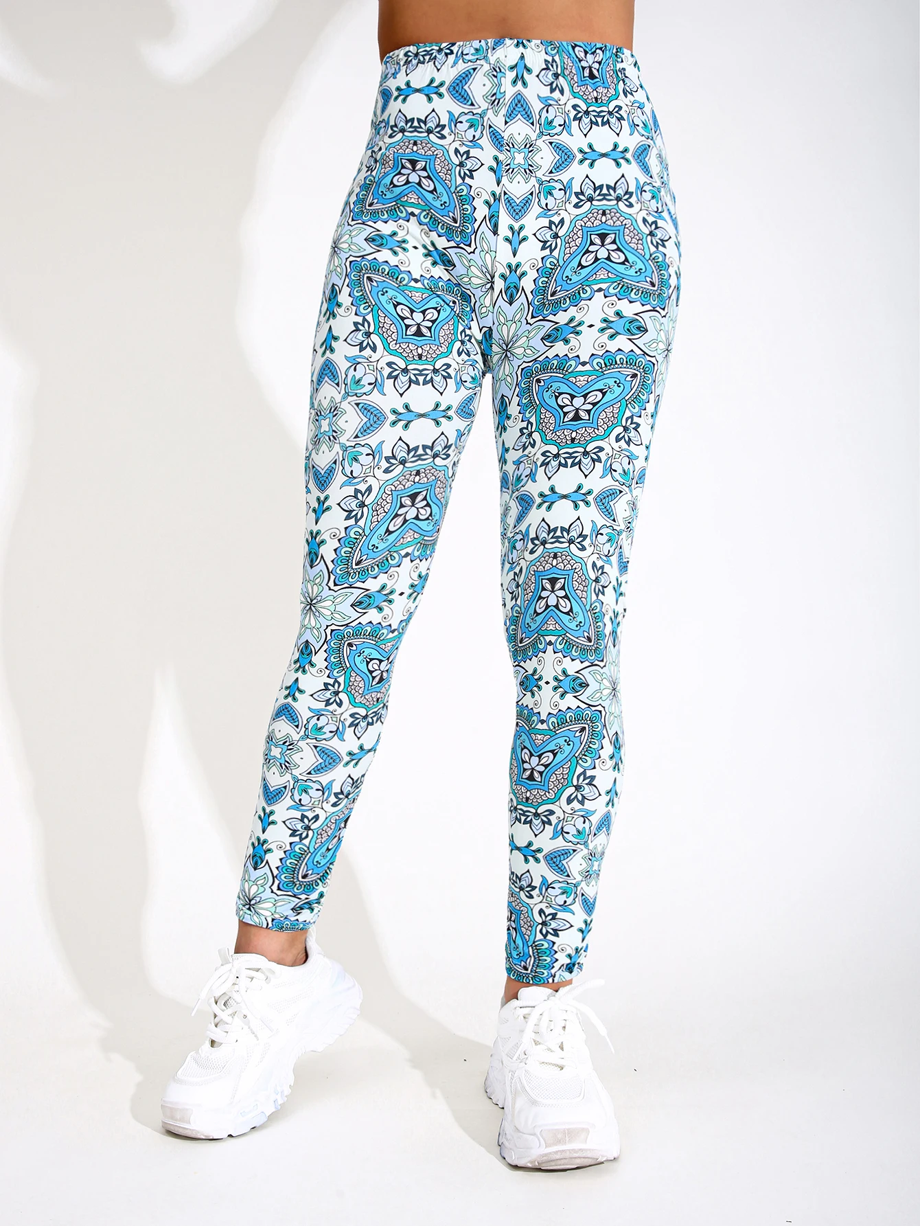 White Background Blue Totem Print Casual Tight Pants Women's Tight Pants High Elasticity Fitness Yoga Pants Sexy Cropped Pants