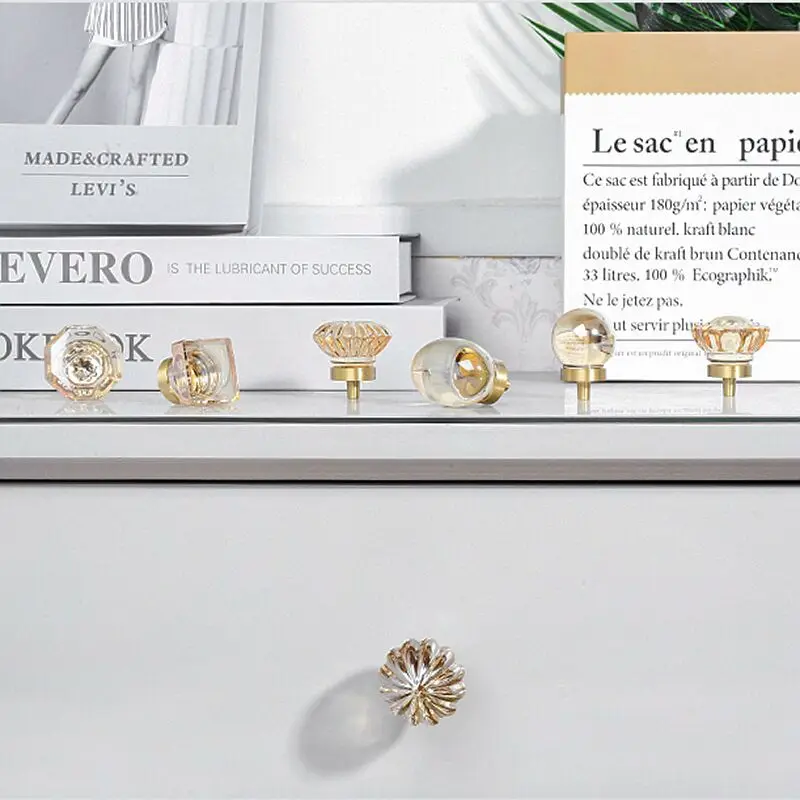 

Handles Drawer Cabinet Furniture Kitchen Handles for Cabinet Knob Door Drawer Furniture Kitchen Crystal Brass Light Luxury
