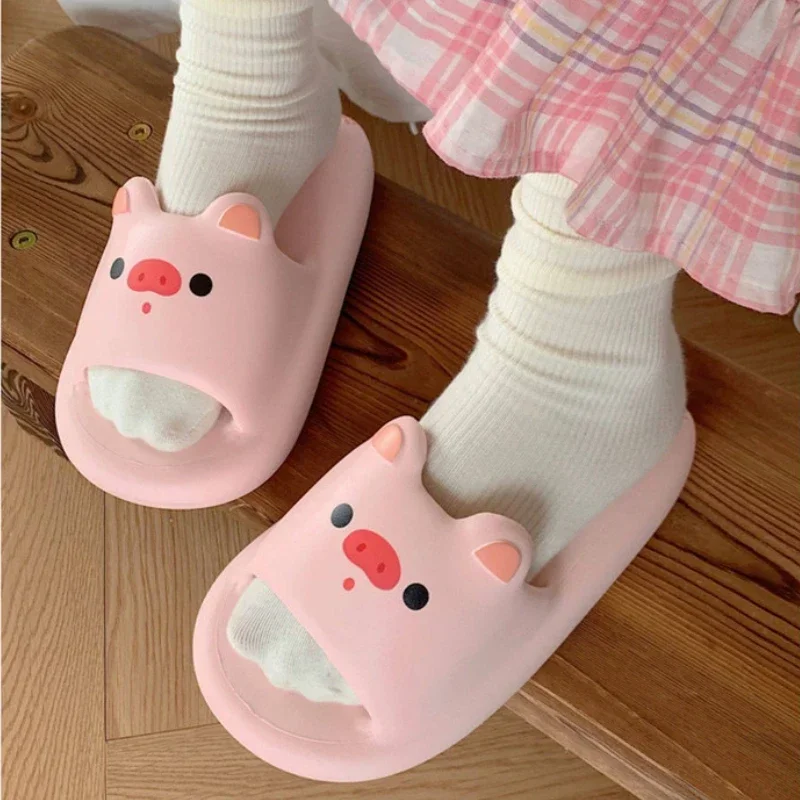 Women Cute Cartoon Pink Pigs Pattern Design Slippers Summer New Fashion Men Leisure Slides Sandals Couples Home Woman Shoes 2023