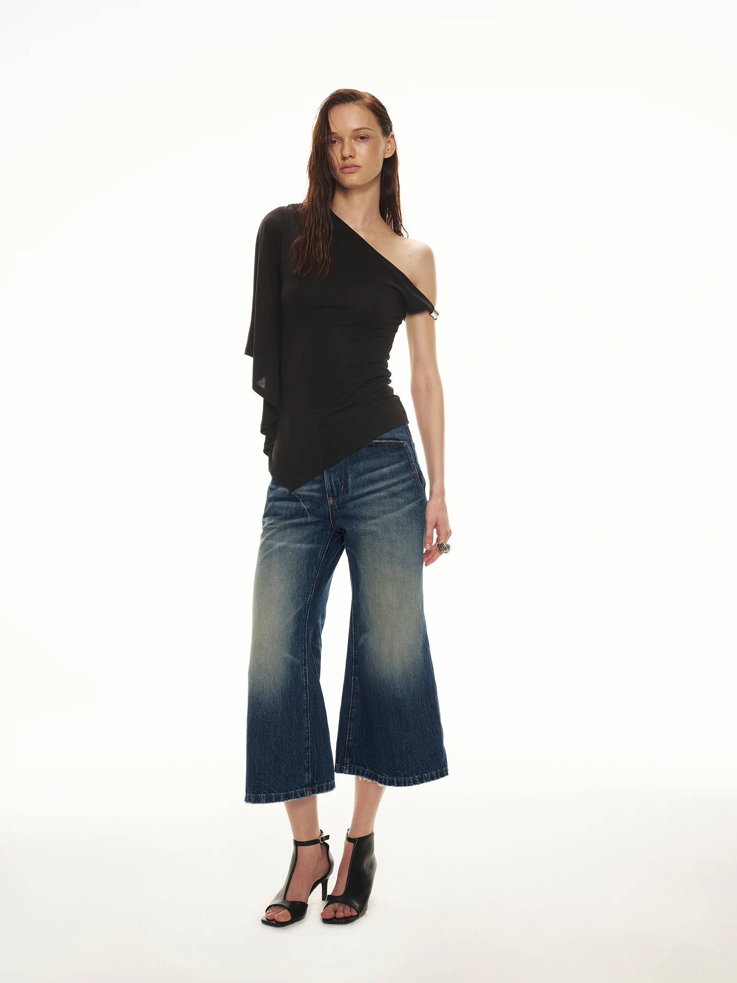 Modular Design Sense Single Shoulder Irregular Batwing Sleeve Loose Feel Slimming Versatile T-Shirt Women's Fashion Top