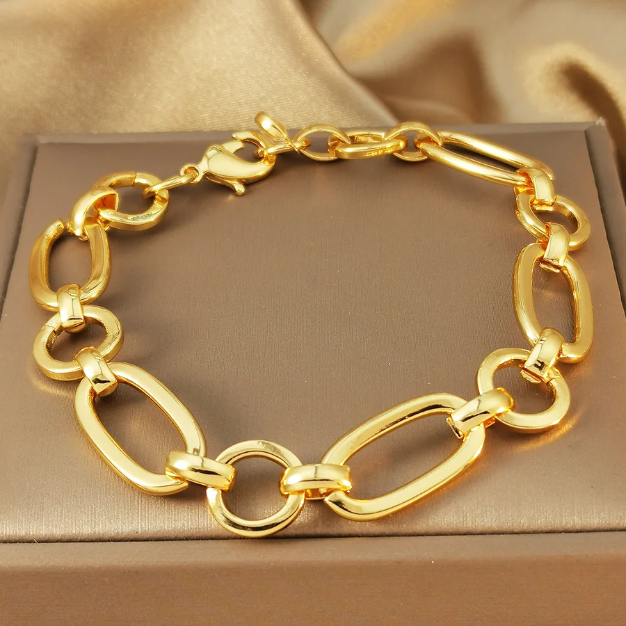 9999 gold geometric square hollowed-out heavy-duty bracelet for women, versatile and high-end, with unique style and trendy
