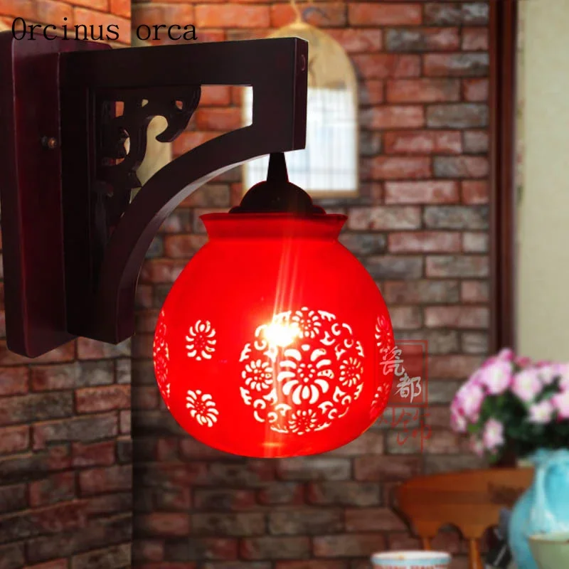 New Chinese Jingdezhen ceramic wall lamp hotel living room Bedside Lamp Retro Chinese style hand painted wall lamp free shipping