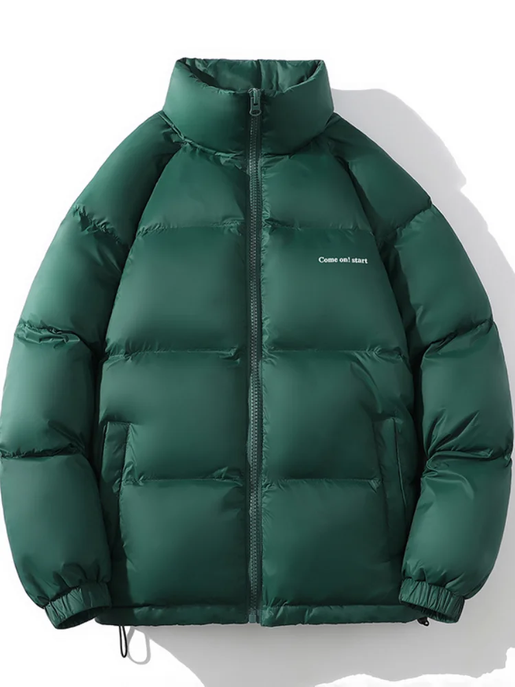 

Легкая мужская зимняя куртка-пуховик: модная утепленная модель свободного кроя с воротником-стойкой, белая, на пуху, теплая, цветная.