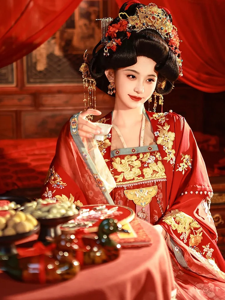 

Traditional Chinese Wedding Dress Hanfu New Bride Gown Tail Polyester Fiber Summer 2026