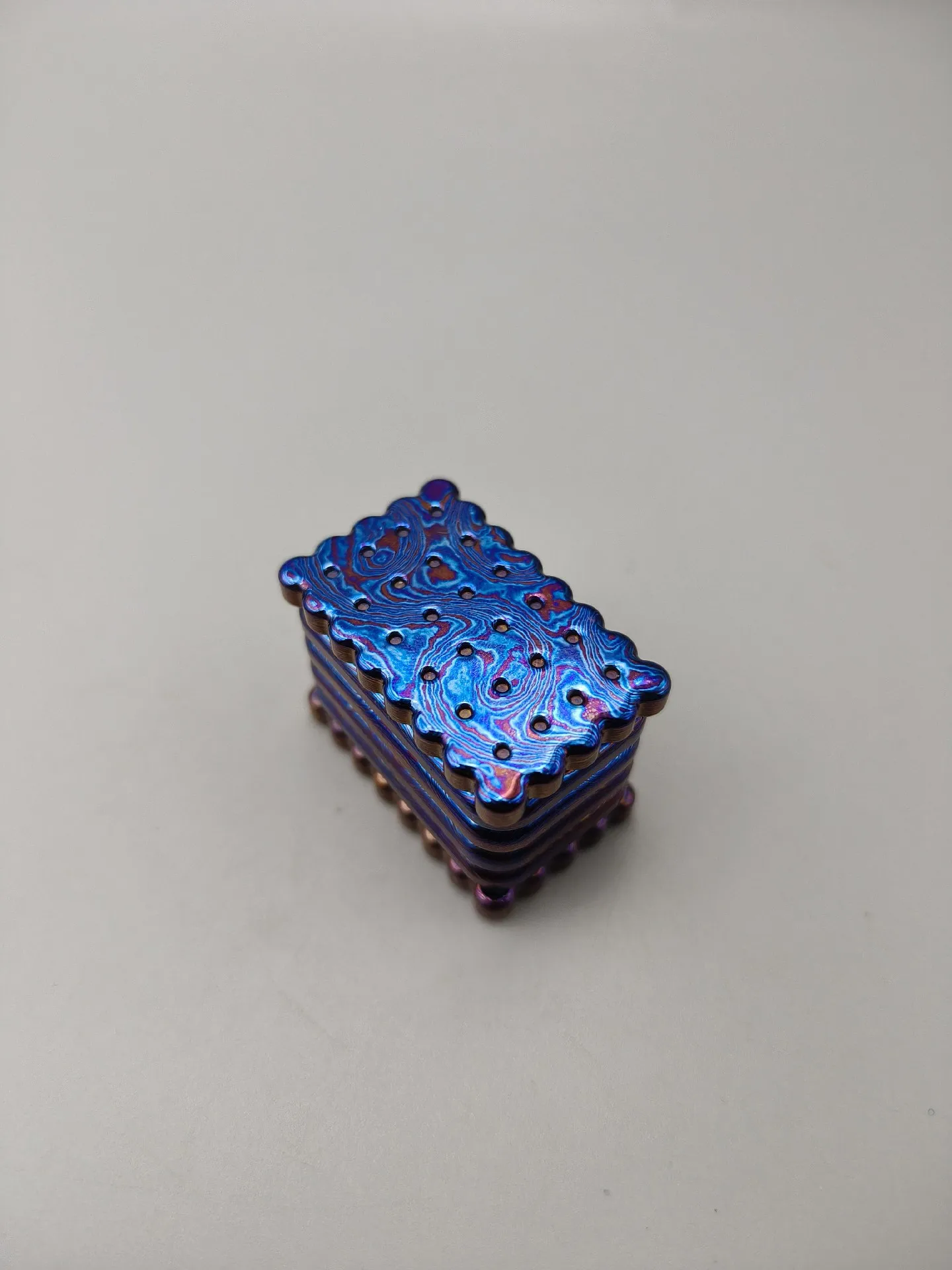 

Joker Orange Titanium Horse Biscuit Six Layer Titanium Horse Biscuit Titanium Horse Promotion